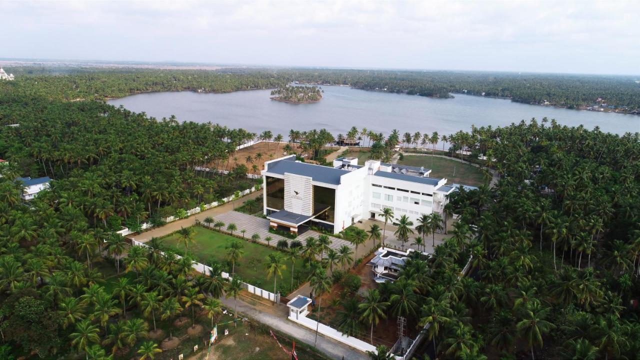 Blue Serene Resort Ґуруваюр Екстер'єр фото