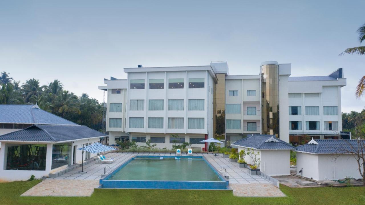 Blue Serene Resort Ґуруваюр Екстер'єр фото
