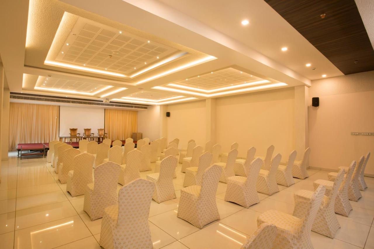 Blue Serene Resort Ґуруваюр Екстер'єр фото