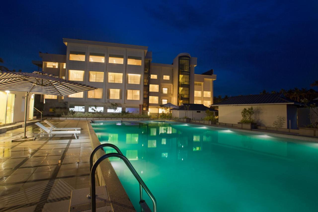 Blue Serene Resort Ґуруваюр Екстер'єр фото